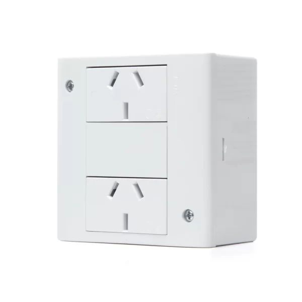 CAJA EXTERIOR ARMADA 2 TOMA 10A BP -SICA