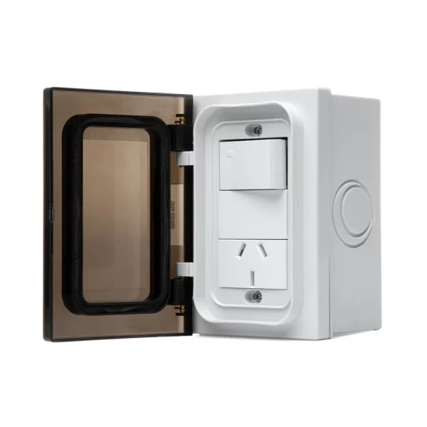 CAJA EXTERIOR ARMADA 3M IP65 1 PTO + TOMA 10A BP